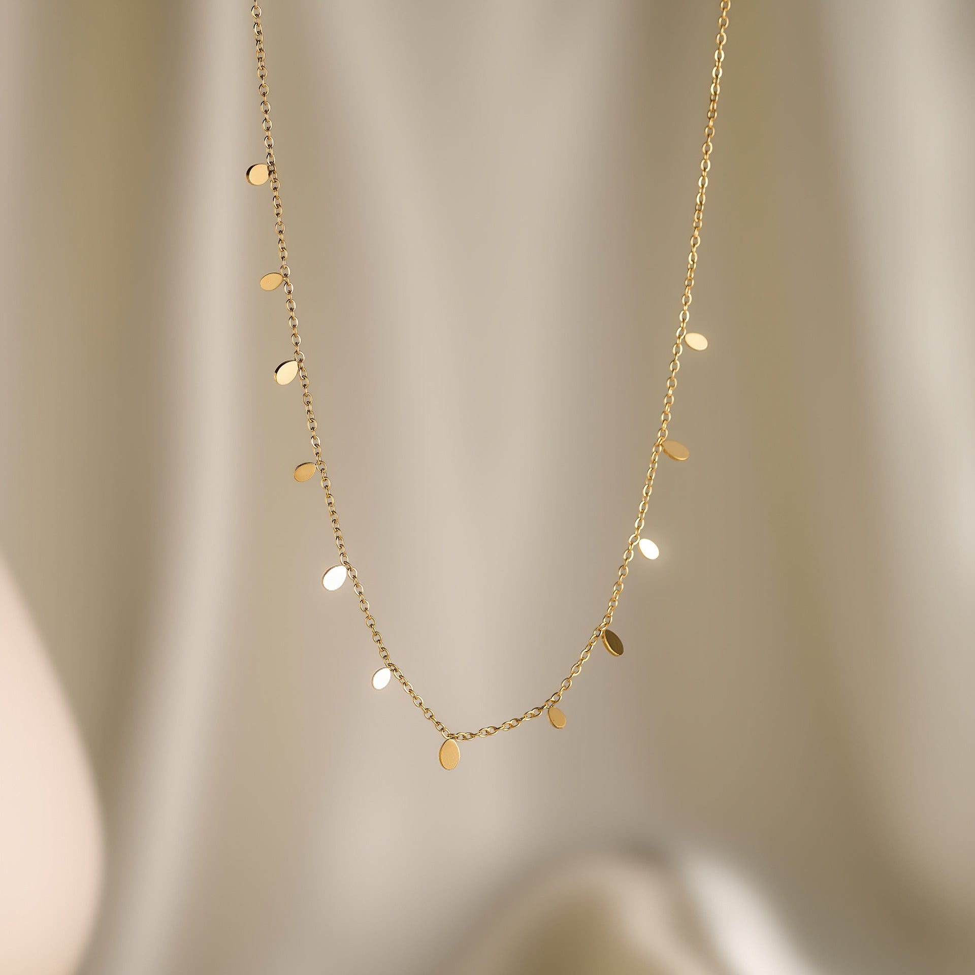 Titanium Steel Non-fading Geometric Collarbone Chain 18k Gold Water Drop Small Square Heart Necklace