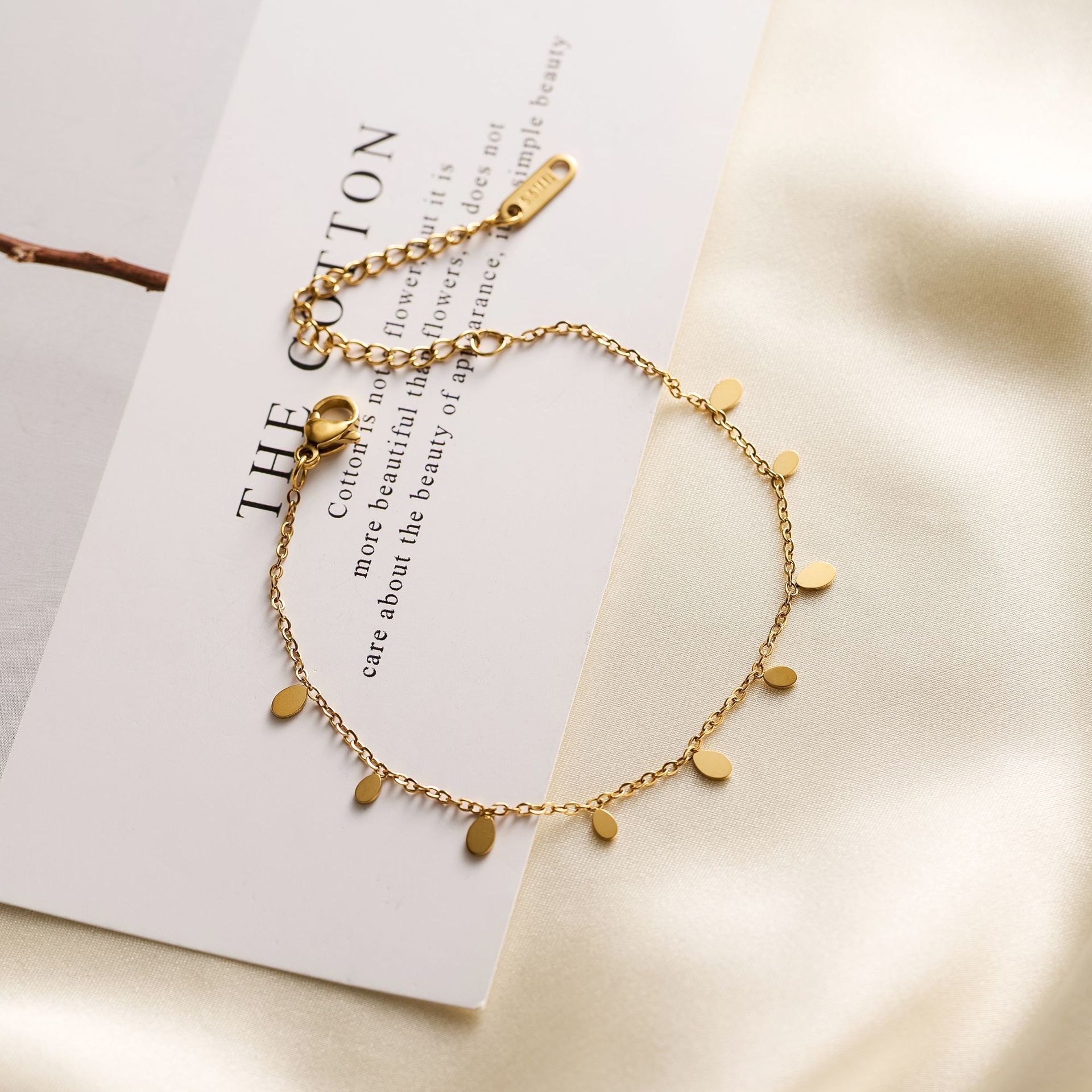 Titanium Steel Non-fading Geometric Collarbone Chain 18k Gold Water Drop Small Square Heart Necklace