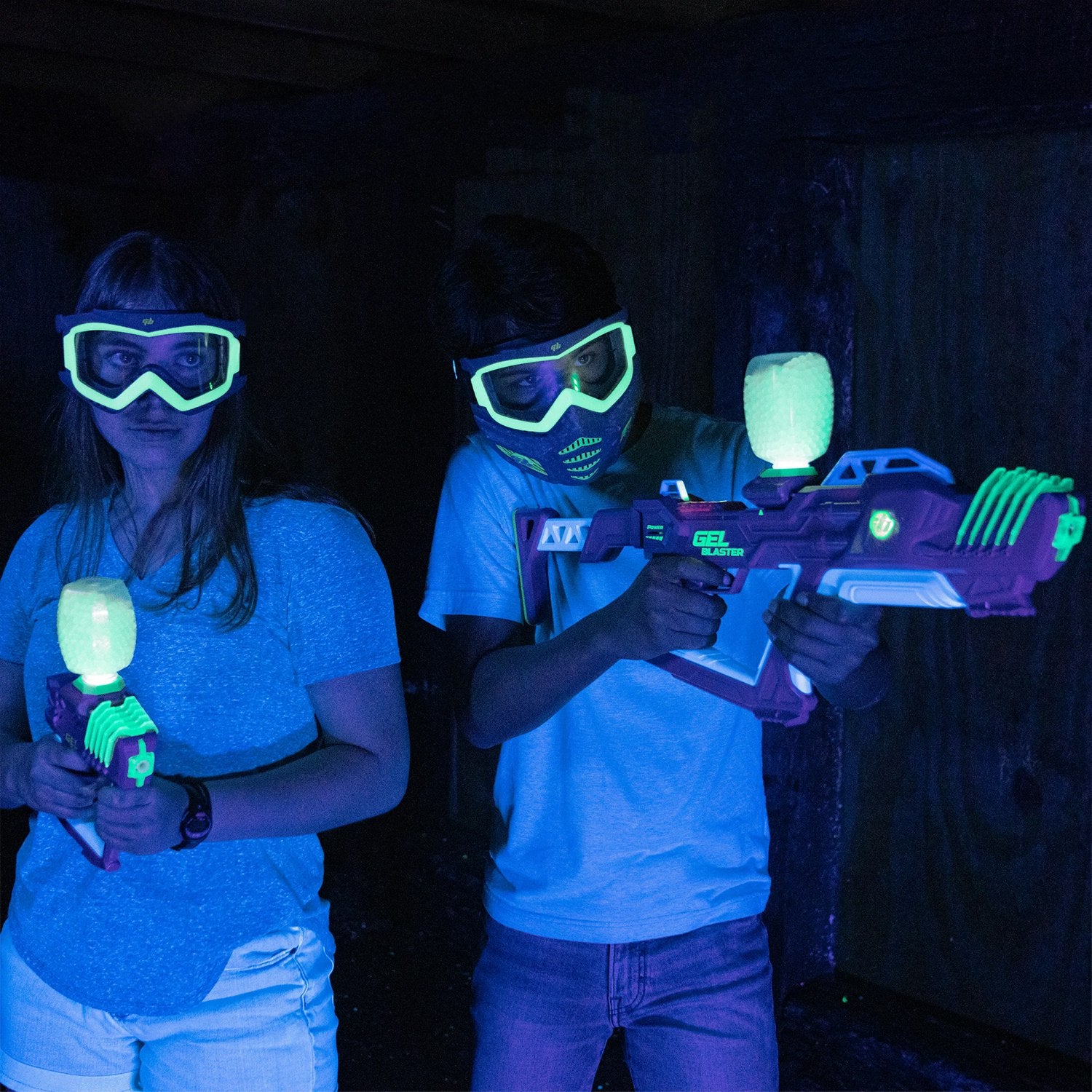 Splat Gun Toy With 6000 Gellets 170-250 FPS 150FT Range Semi Full-Auto  14 Years Above